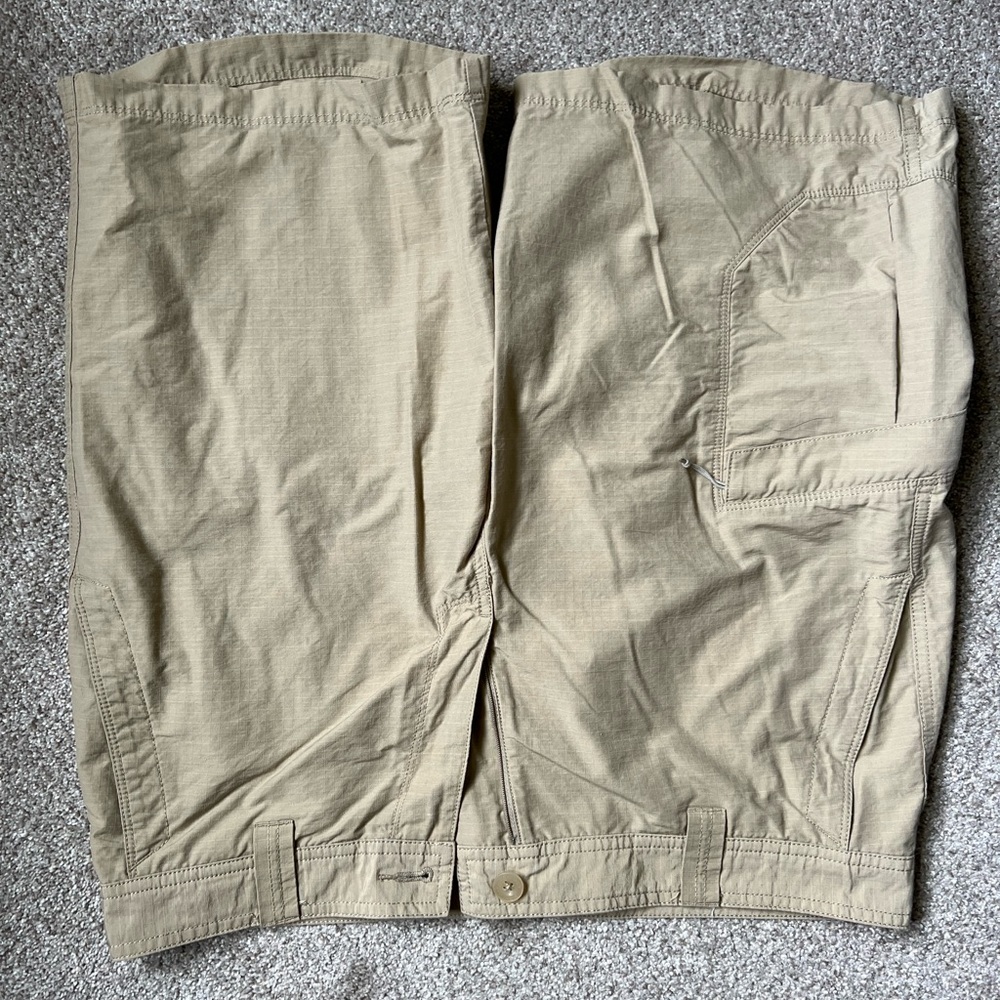 Columbia Light Weight Shorts